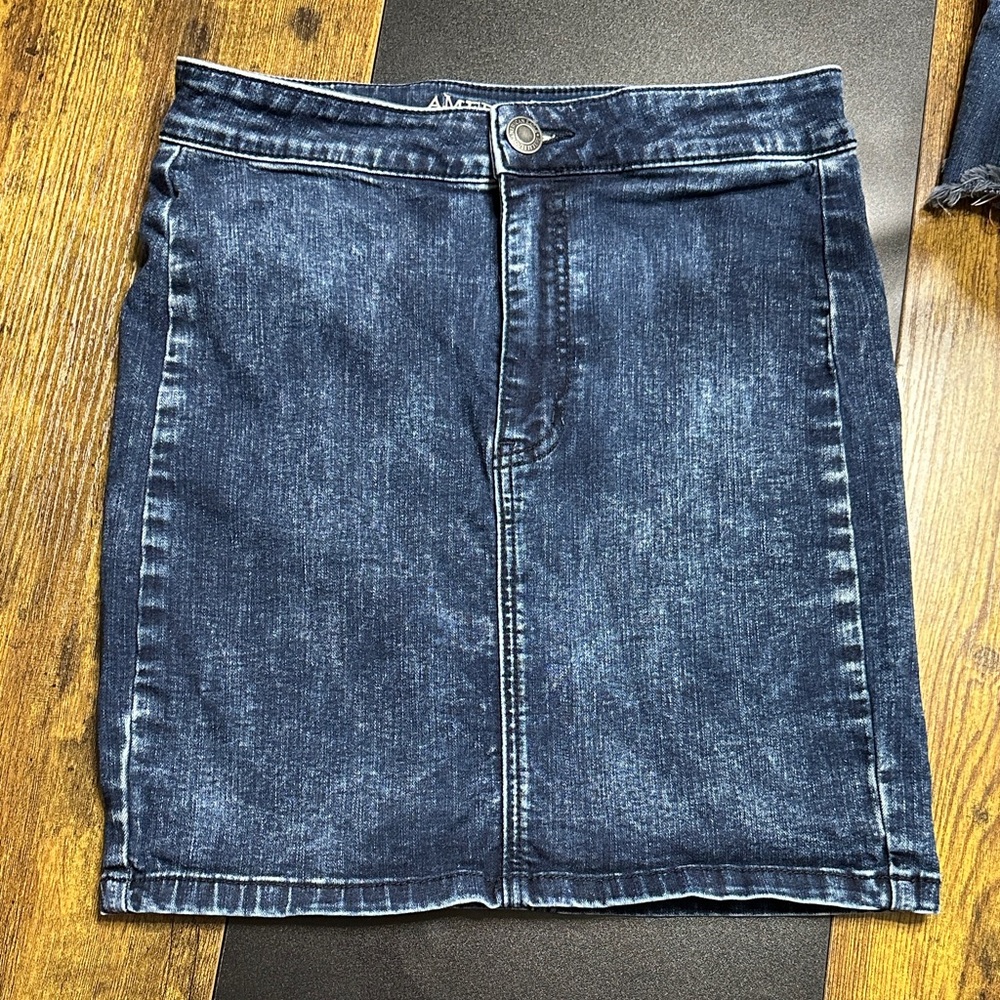 American Eagle Outfitters Dark Blue Denim Skirt